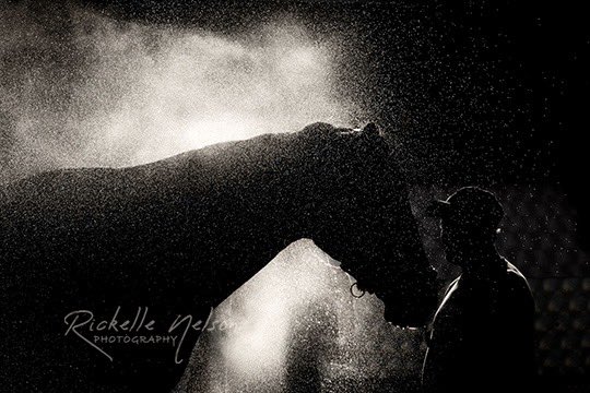 Backlit bathtime is the best!!! ❤️🏇🏻❤️