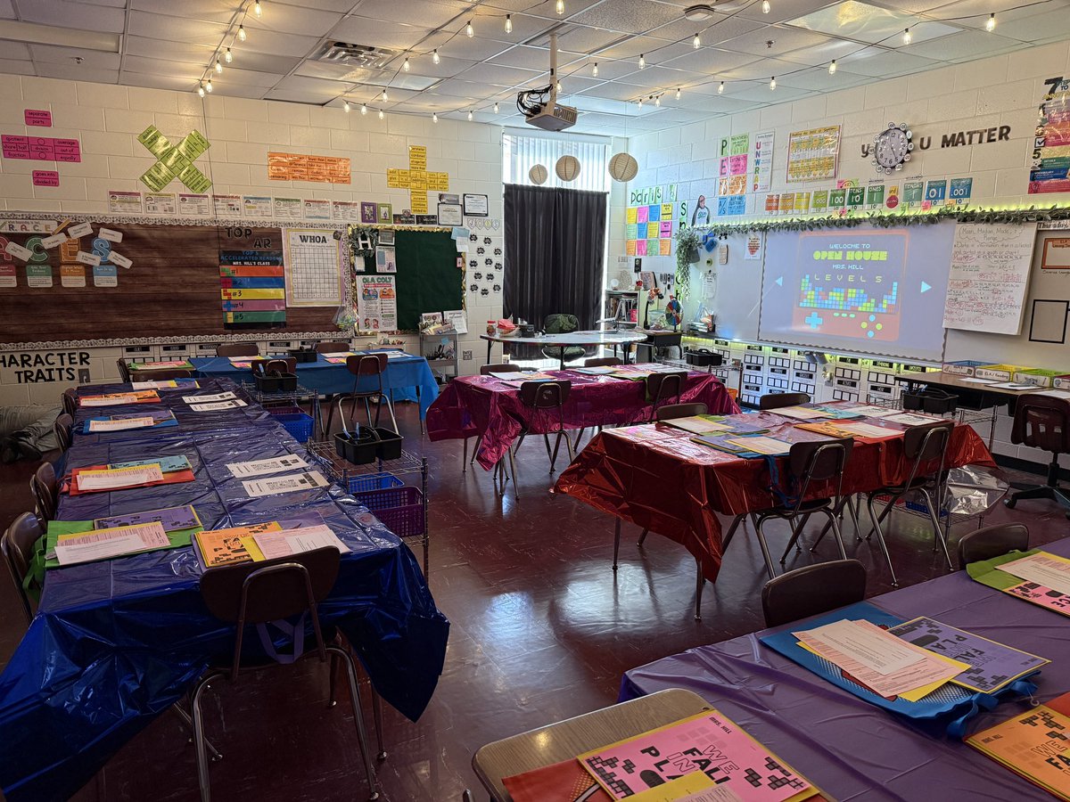 Open House ✅ forever grateful 🙏🏾….. Here’s to year 15 #5thGrade <a href="/OES_HCS/">Ola Elementary</a>