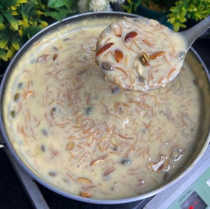 दोस्तो आज सुबह हमारी सेवइयां वाली शाही खीर के साथ हे..!

कैसी हे सुबह की शाही खीर..?

आप की सुबह का क्या हाल हे..!