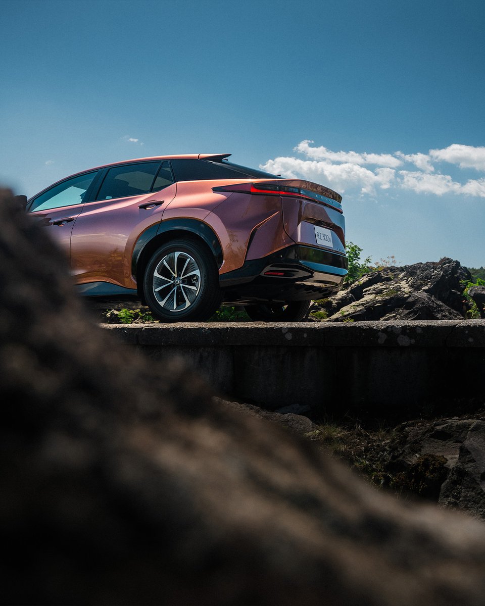 ★ レクサス 25周年記念 写真集 「The Art of Lexus」 ★ ☆ レクサス 25周年記念 写真集 「The Art of Lexus」 レクサス