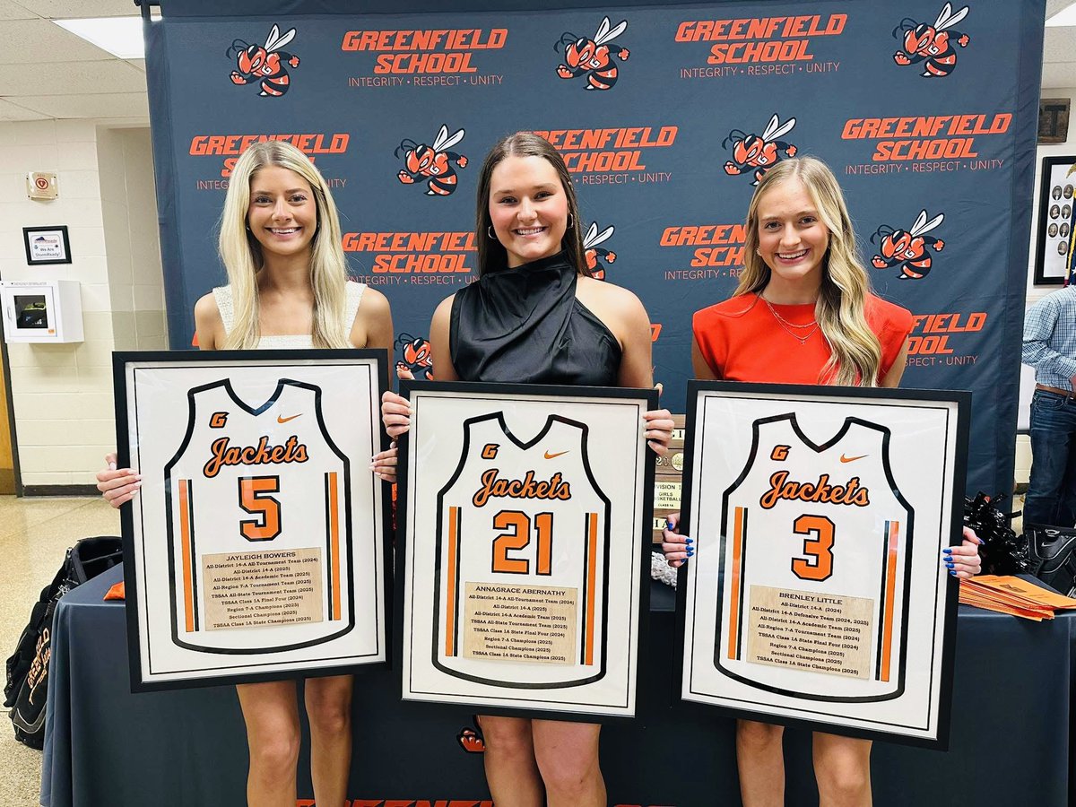 Need a more unique way to celebrate player and team achievements?!  We got you covered at Five to Nine!  Call us today at (731) 693-0642
#customjerseys #AuthenticExperience #sportswoodwork #highschoolsports #highschoolfootball #highschoolbasketball