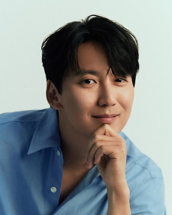 [단독] 김남길, 차기작 사극 맞았다…'몽유도원도' 출연 naver.me/xlbWAse0

‘몽유도원도’는 조선시대 화가 안견이 안평대군의 꿈을 바탕으로 그린 산수화 몽유도원도를 소재로 한 작품.

연출은 영화 ‘영화는 영화다’, ‘의형제’, ‘고지전’, ‘택시운전사’의 장훈 감독이 맡았다.