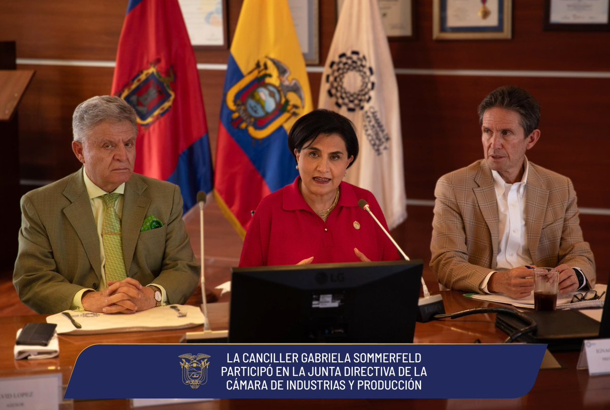 En la Junta Directiva de la <a href="/CamaraCIP/">Cámara de Industrias y Producción - CIP</a>, la canciller <a href="/gabisommerfeld/">Gabriela Sommerfeld</a> presentó los avances de la política exterior ecuatoriana y los resultados alcanzados. También se abordaron los progresos en materia de cooperación y la agenda bilateral con distintos países.