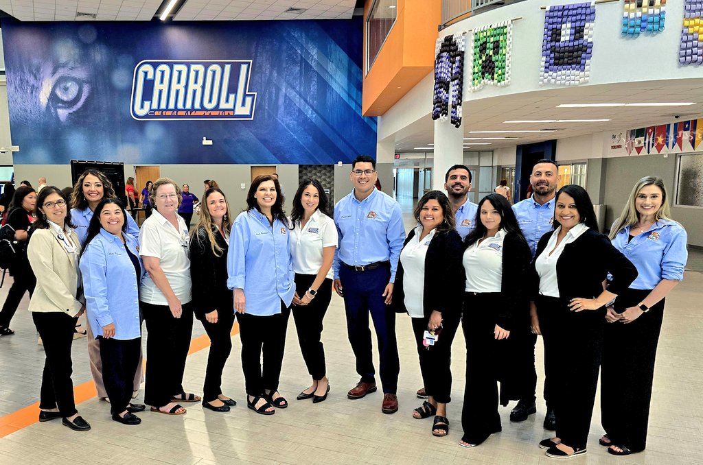 Arredondo_CHS's tweet image. &quot;Unleash Potential.&quot; That&apos;s the theme of #SLC2025, and our leadership team has Student Success in clear focus! A great Day 1 with Team-Tigers! #SquadGoals #TPND @CCISD 💪🏽🐅📈