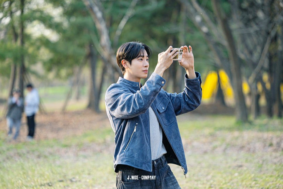우 tweet media