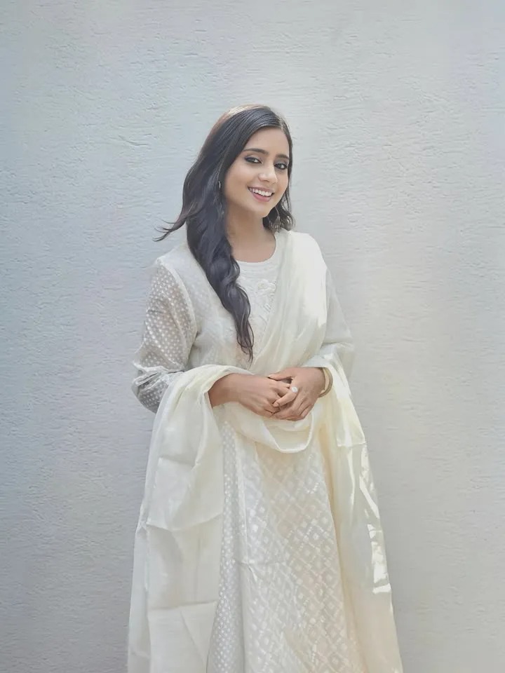 manisha_mithra's tweet image. Timeless beauty with a modern twist. #kurtilover #kurtifashion #kurtistyles #casualdress #casualoutfits #casualoutlook #casualwear #casualstyle #casuallook #casualday #girlsstyles #girlsposes #girlskurtis #girlsoutlook #nomakeup #nofilter #ThalaivarNirandharam #CoolieFromAug14