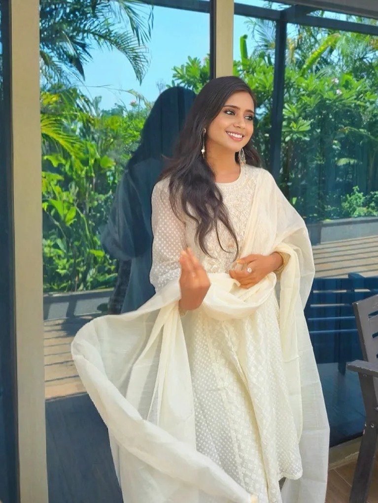 manisha_mithra's tweet image. Timeless beauty with a modern twist. #kurtilover #kurtifashion #kurtistyles #casualdress #casualoutfits #casualoutlook #casualwear #casualstyle #casuallook #casualday #girlsstyles #girlsposes #girlskurtis #girlsoutlook #nomakeup #nofilter #ThalaivarNirandharam #CoolieFromAug14