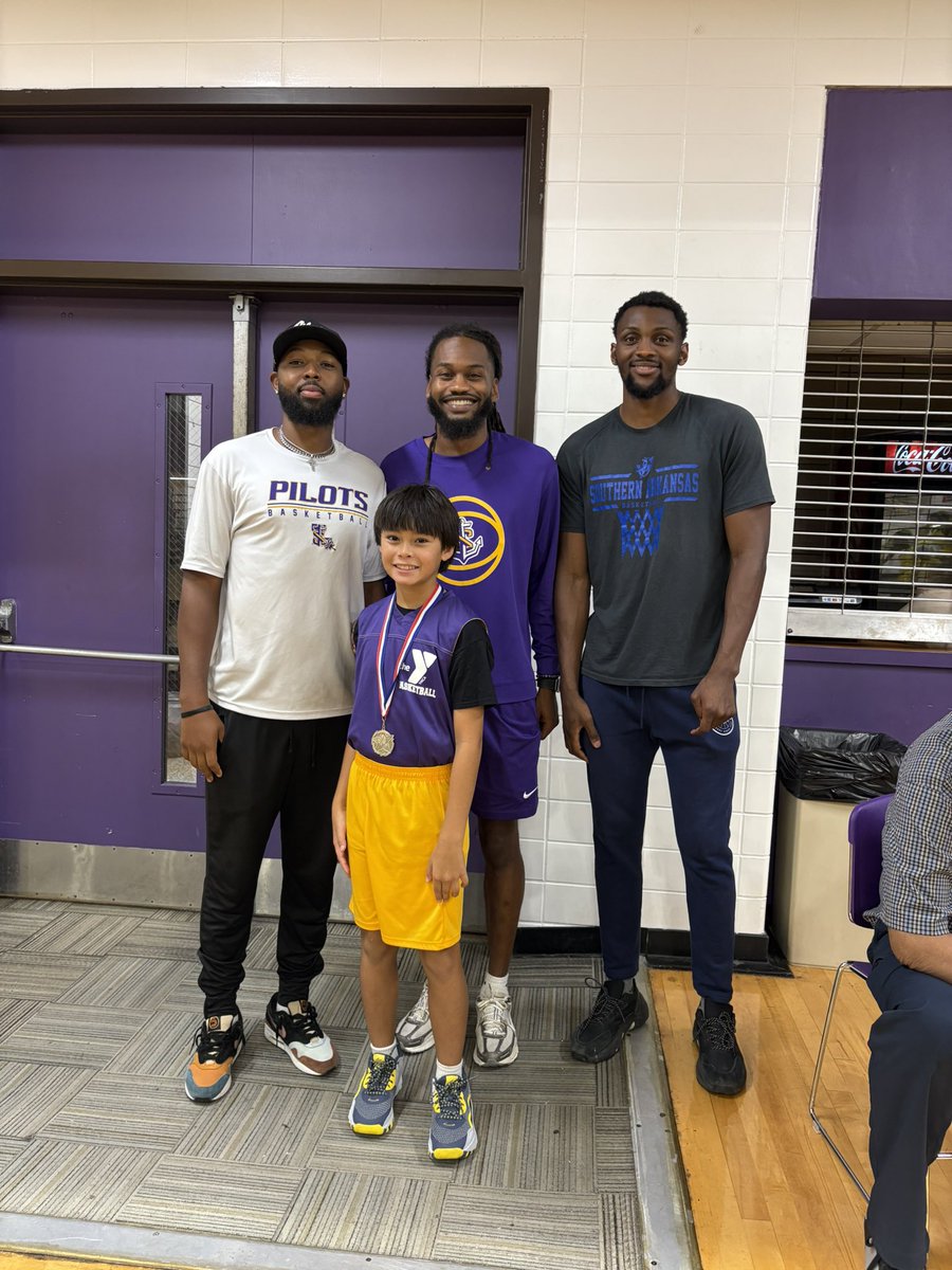 Had a great season with our Pilots! Nothing better than being in the court with my son. My wife is also the best book keeper and assistant coach around!