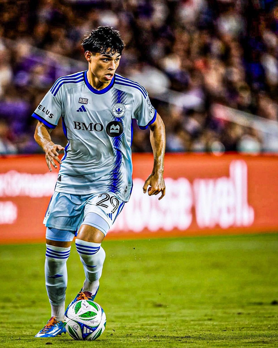 Lo de Olger Escobar ya no es normal 💎🇬🇹⚽️ | Lanzó un penal con una frialdad increíble... descomunal.