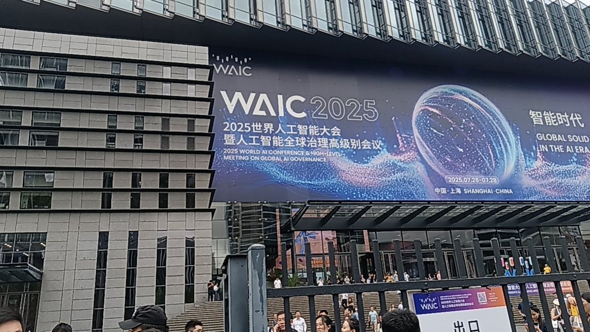 Zero Zhao|Founder|Database Specialist (@zero_zhao8) on Twitter photo here we are ,touch AI ,think deeper here we are ,touch AI ,think deeper