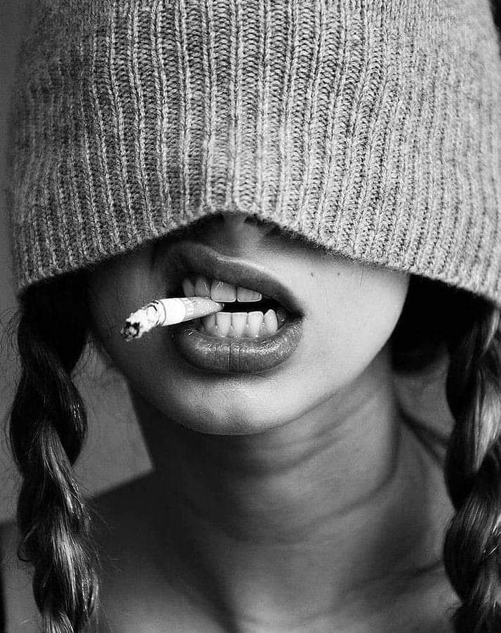 Ya vuelvo, me tomaré otro café...
Hoy amanecí ácida!