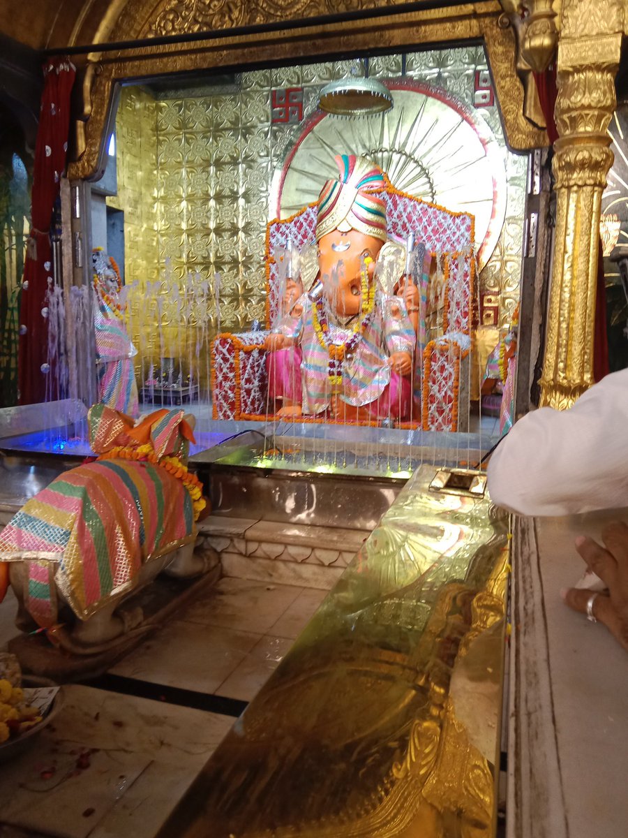 जय श्री गणेश 
जय श्री राम 🚩 
जय श्री हनुमान