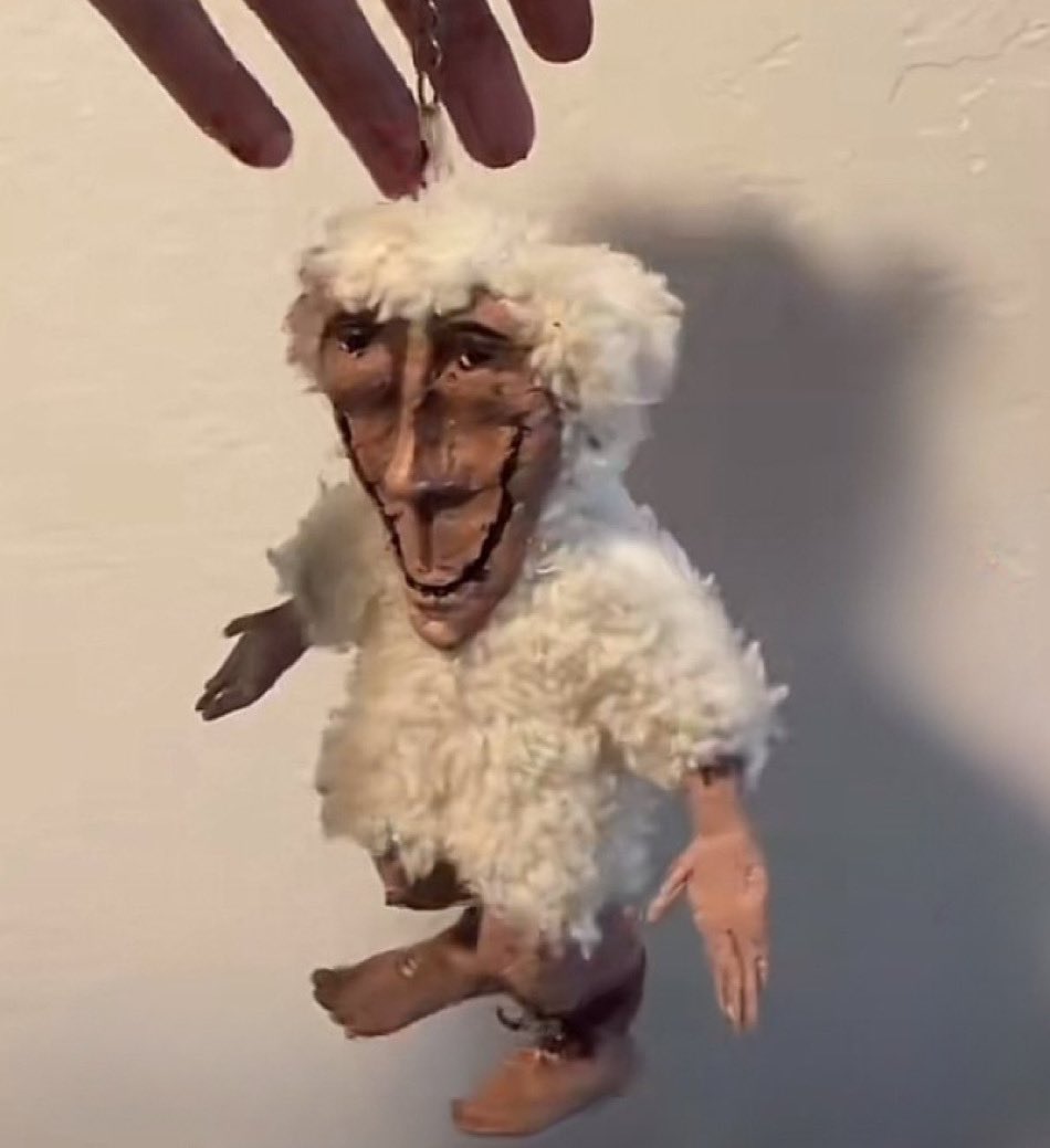 me compre un labubu :)