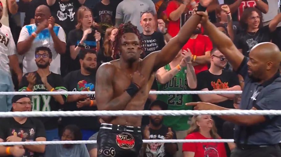 THIS IS OUR NEXT NXT CHAMPION!!!!

AND HIS NAME IS JEVON EVANS #WWENXT