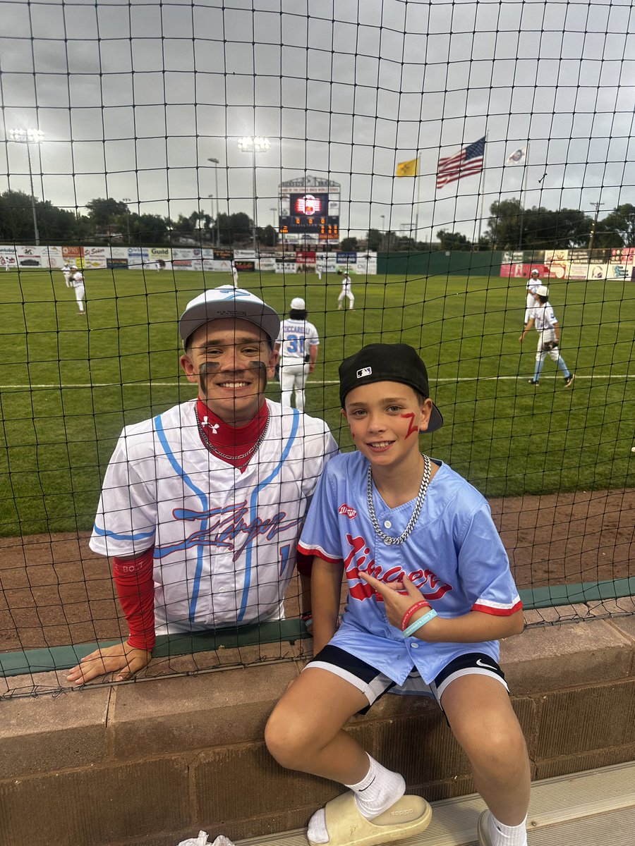 Don’t let the boys get hot !!! Big win for <a href="/ZingerProspects/">Zinger Prospects</a> <a href="/zingerbats/">Zinger Bats</a> at the <a href="/conniemackwsbb/">Connie Mack World Series</a>   Survive &amp; advance, So proud of the boys <a href="/NoahFagan3/">Noah Fagan</a>