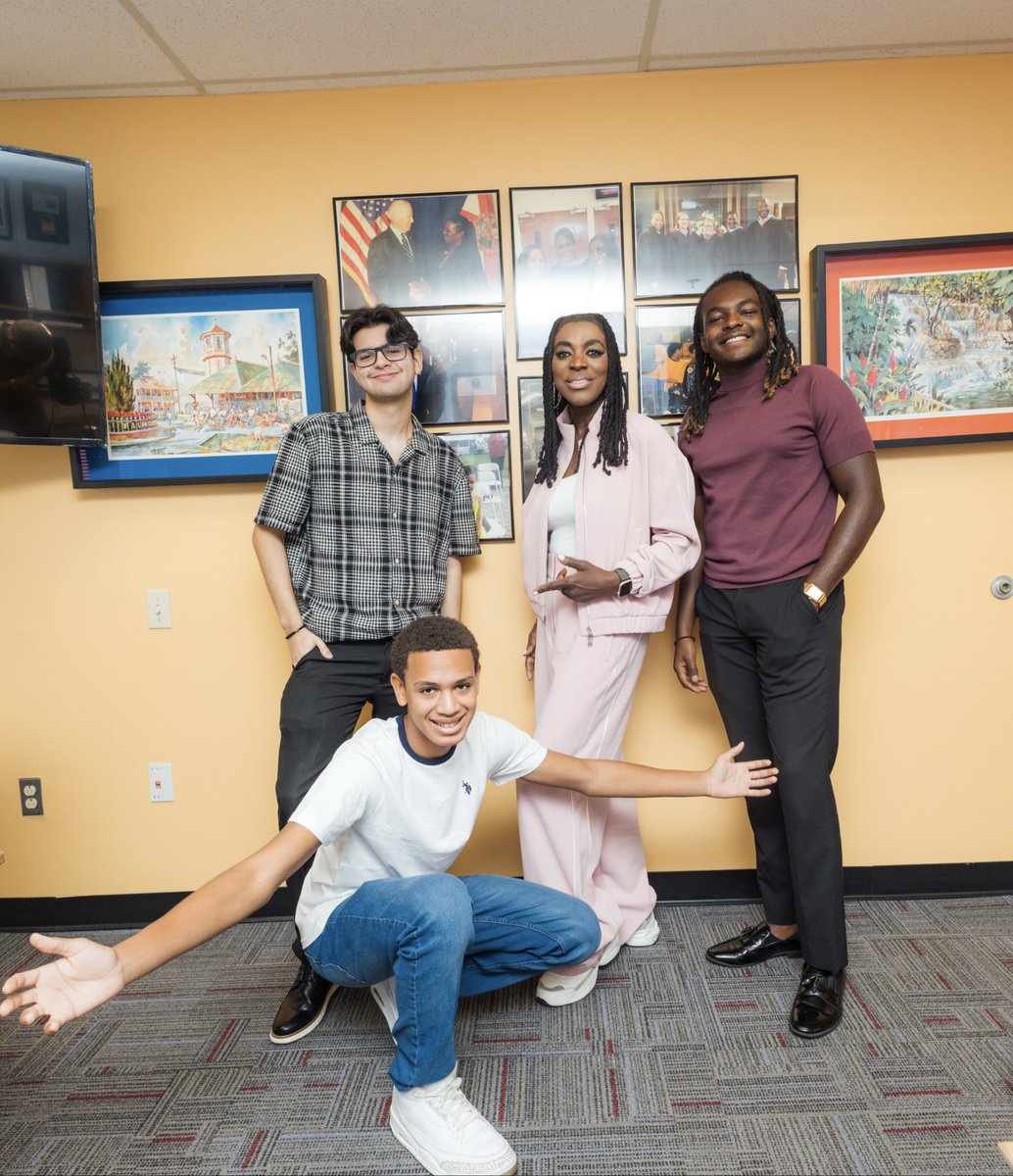 It’s so important to give students an opportunity to intern in my office! These young people are our future and we need to pour into them..whatever I can do to educate, inspire and serve, that’s what I’ll do!