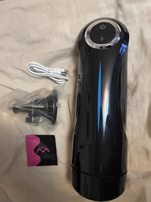 【PR案件】 様から 電動オナホ頂きました 販売ページ→ フォローはこちら→ 吸盤が付属! 様々なポジションで利用可能 強力なピストン運動 洗いやすい構造で何度も利用可能