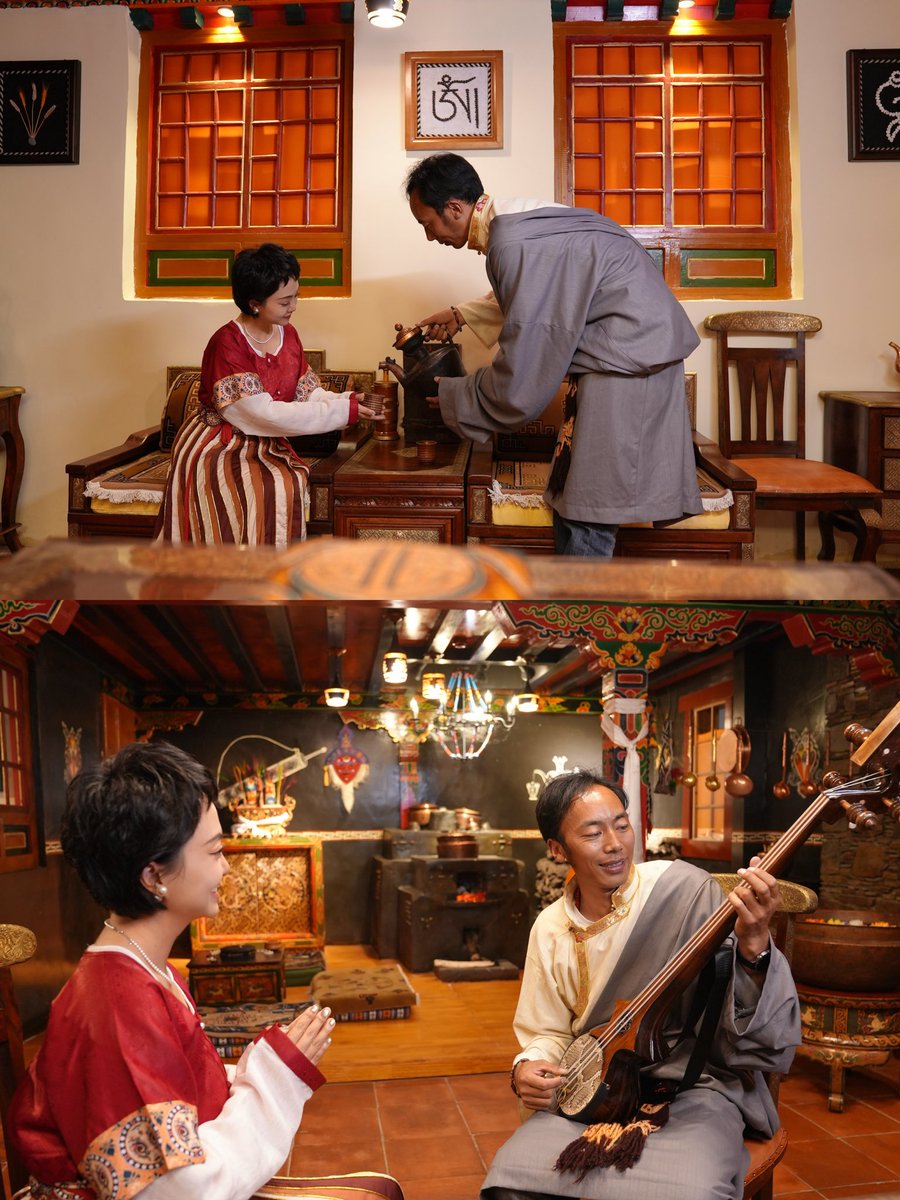 AmazingHanfu's tweet image. #HanfuCitywalk | I was warmly welcomed by my Tibetan friend during Wangguo festival—exchanging &quot;Tashi Delek,&quot; wearing a khata, enjoying Chemahe, butter tea, and dramnyen music. Hanfu meets Tibetan attire, our smiles show friendship knows no bounds! #Xizang #Qomolangma