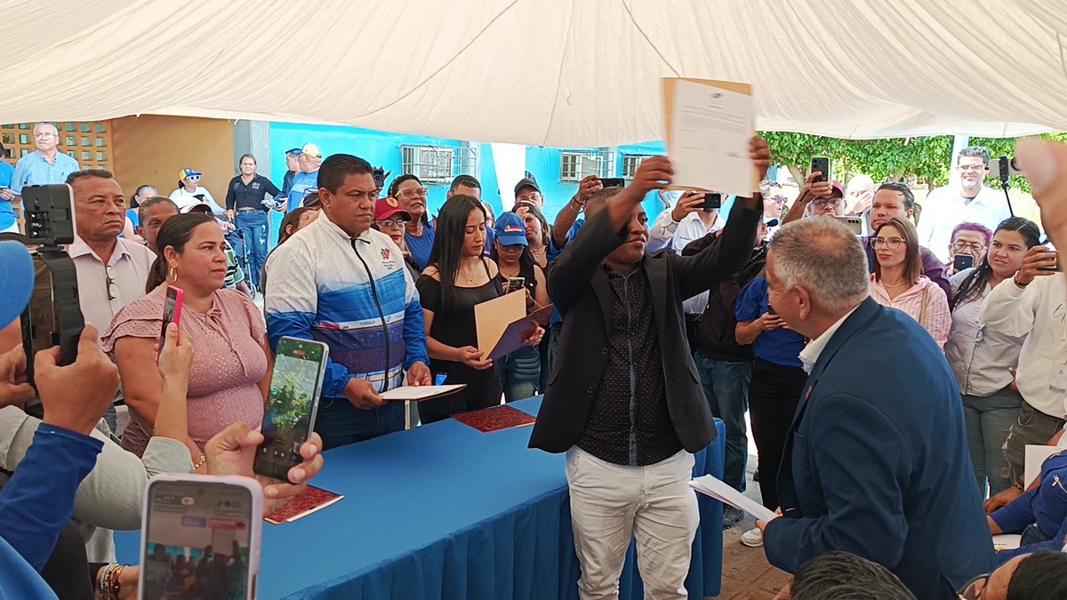 UntMunicipal's tweet photo. Oficialmente Concejal electo del Municipio Lagunillas 2025-2029, a seguir trabajando de la mano de nuestro líder José Mosquera por una Lagunillas de Progreso.

Martes 29J
Acto De Proclamacion Del Alcalde José Mosquera Y Caravana De La Victoria

@untlgs
@somosuntzulia
@partidoUNT https://t.co/JoKrbL3YxP