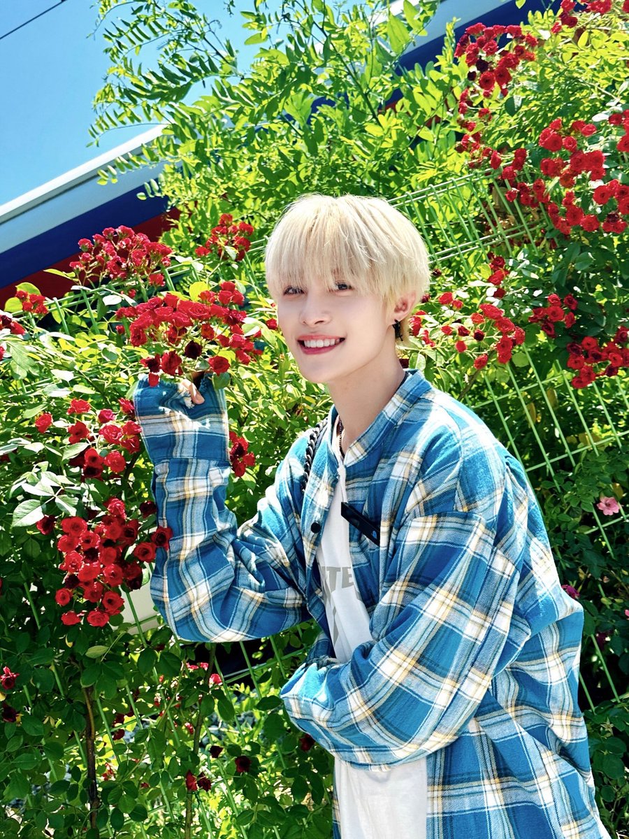 knny_w's tweet photo. 오탈자가 있어도 믹스다운!: 16 [完]
https://t.co/bXDTc8TBfO

“나 할래, 형 래퍼 여친. 난 끝내주게 예쁘니까.”

#양쿤 #yangkun #웨페스 https://t.co/alDEeLoxCn