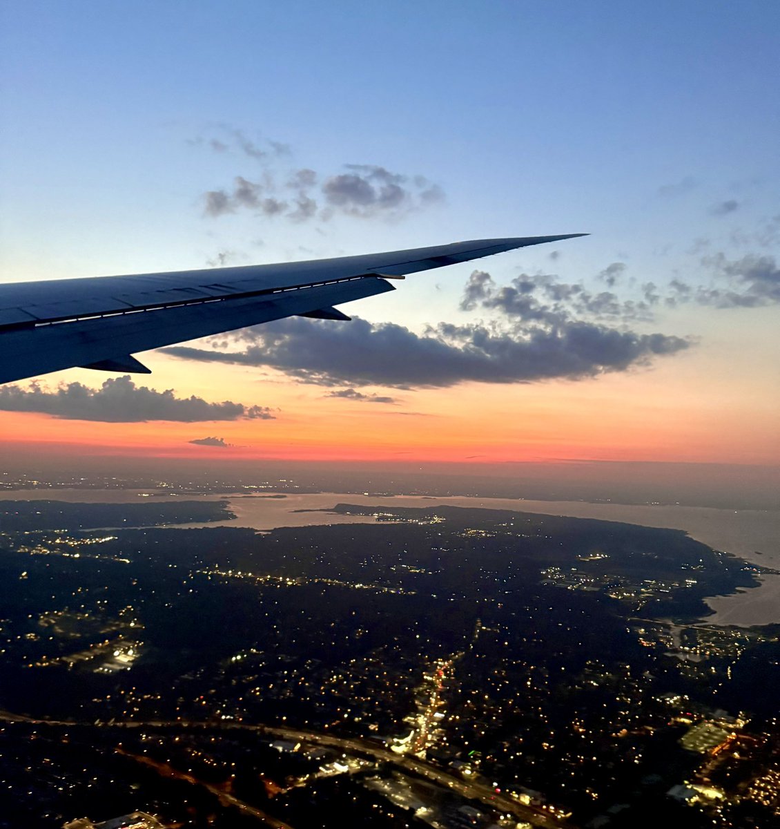 End of the day, Summer Sunset is closing its curtain. July is almost gone, having flown by so quickly; as we age, time flies faster than before.  

#sunset #SunsetLovers #sunsetvibes #japanesecuisinegoodwillambassador #associationofwineeducators #DipWSET #CircleOfWineWriters