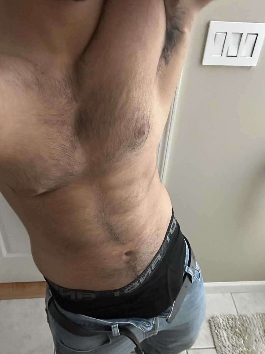 arianfzn's tweet photo. Unzip &amp; lick. https://t.co/Myz2rZsU72