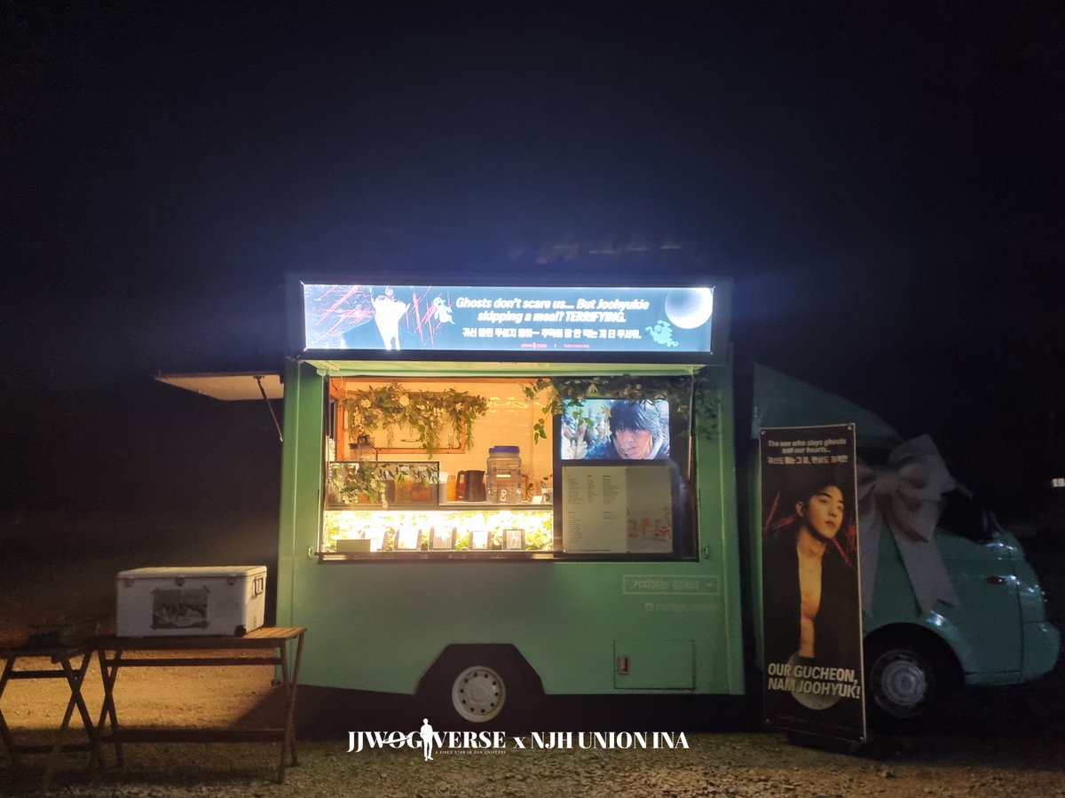 jjwogiverse's tweet photo. #EastPalace Food Truck 🚛🥤
25.07.15

In collaboration with @namjoohyuk_ina @namjoohyukidn

The food truck was successfully sent to the filming set last July 15! We are beyond grateful to all the donors who made this possible!

#NAMJOOHYUK #동궁 #남주혁 https://t.co/PCe1czRZm1