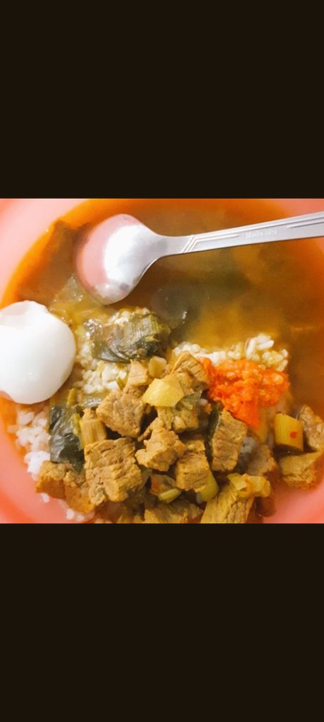 Last night I made beef soup for dinner. Beef,egg,chili. I put chicken feet and turmeric in the broth. I only had the soup with no rice but Damar had the soup with rice and chili. Damar loves spicy food. He loves cheetos jalapeno and Spicy taco sauce.