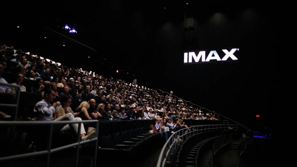 Experience groundbreaking storytelling! Imax will showcase films from Runway AI's 2025 Film Festival in ten US cities, blending cutting-edge tech and cinema this August.   hollywoodreporter.com/business/digit…