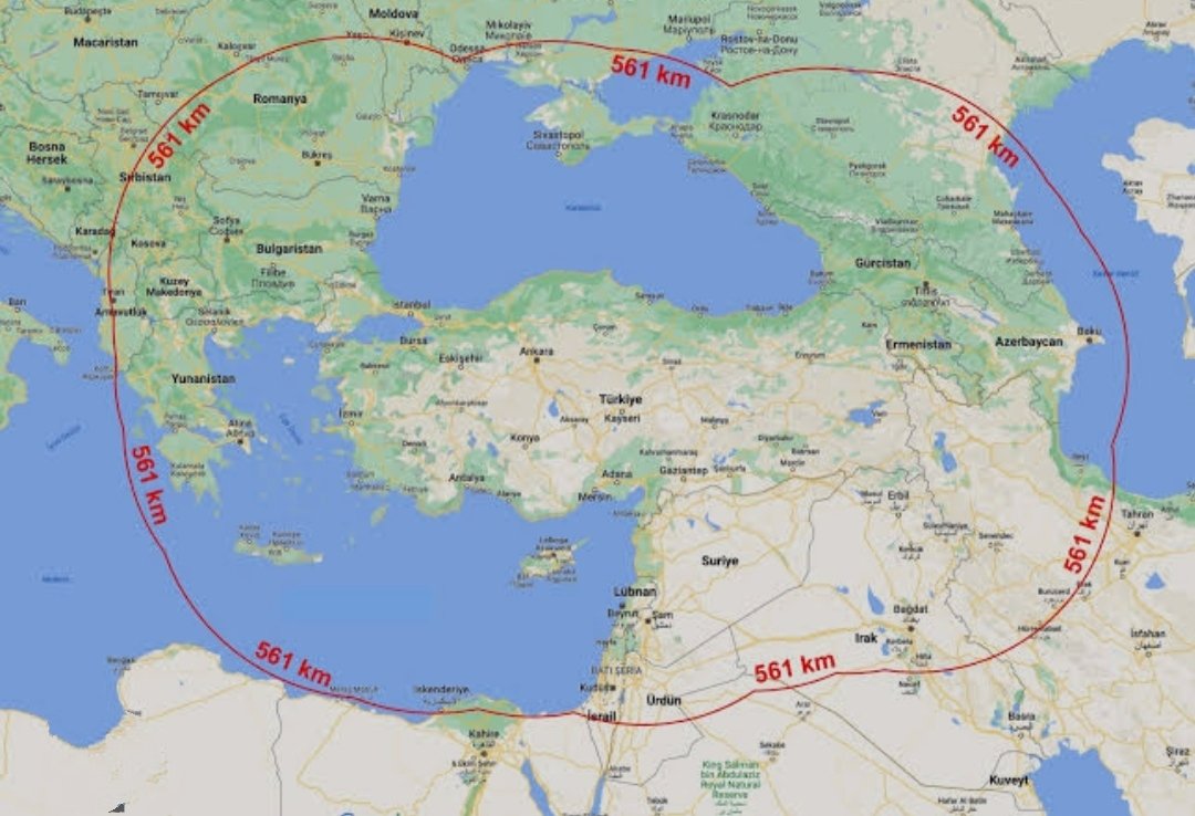 "Kuzey Kıbrıs aynı zamanda bir İsrail sorunudur"

İsrael Hayom gazetesi:

Türkiye, Mayıs 2021'den bu yana resmi olarak silahlı Bayraktar TB2 İHA'larını oraya konuşlandırdı ve daha gelişmiş Akıncı İHA'ları Temmuz 2024'te bir askeri geçit töreninde halka tanıtıldı.

Bu İHA'lar,