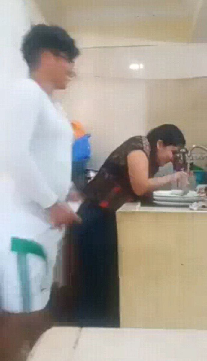 techmahindra64's tweet image. Bro wasn’t learning biology,

 he was doing a full practical 🌚🧬