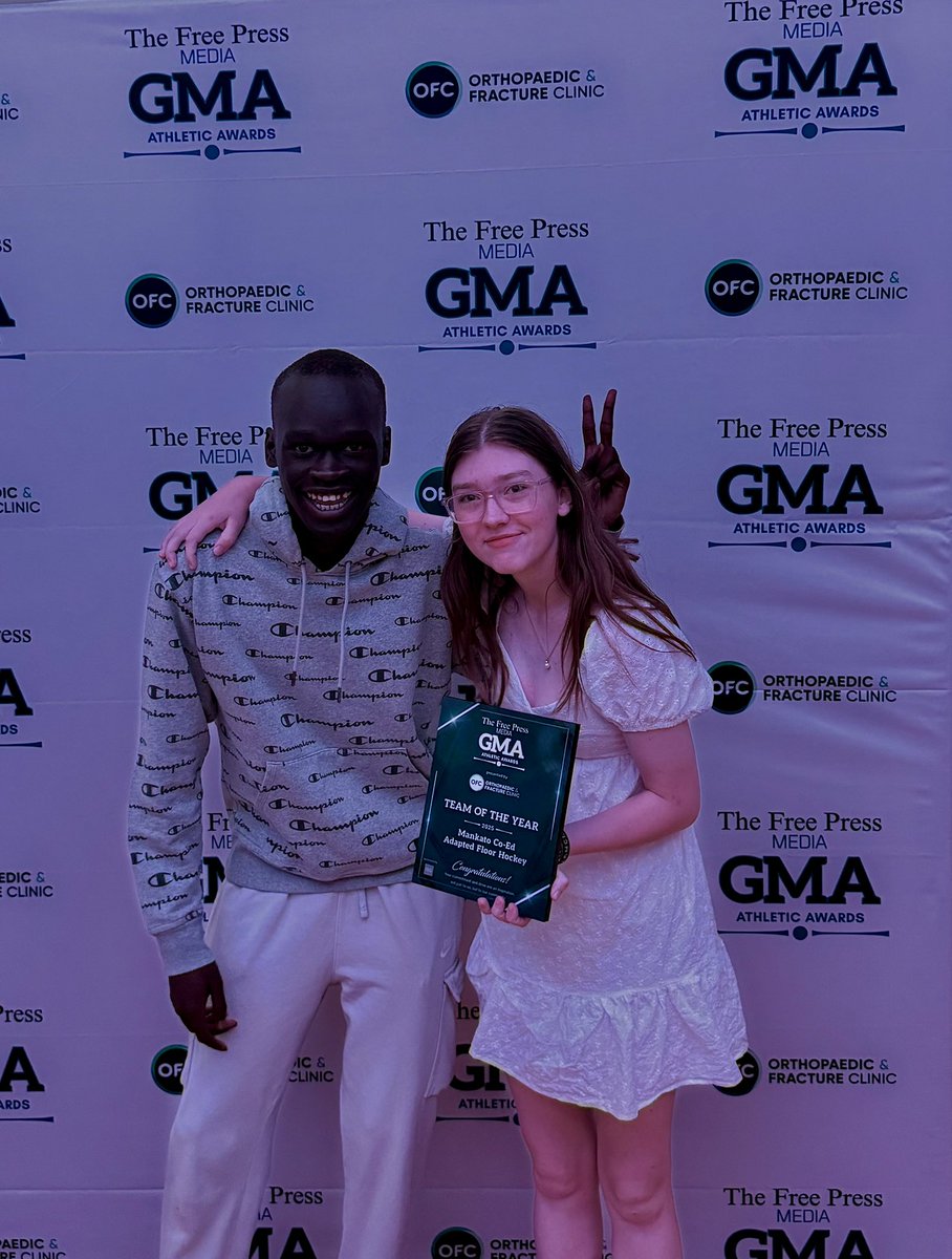 KatoAdaptedPuck's tweet photo. We are SO honored to have been chosen as Team of the Year at the Greater Mankato Athletic Awards🖤🤍

We know this must have been a TOUGH choice as so many teams in Southern MN were deserving of this award and we tap our sticks in your honor! 

THANK YOU🖤🤍⚔️

#uKNIGHTed https://t.co/Wa7mazFGU9
