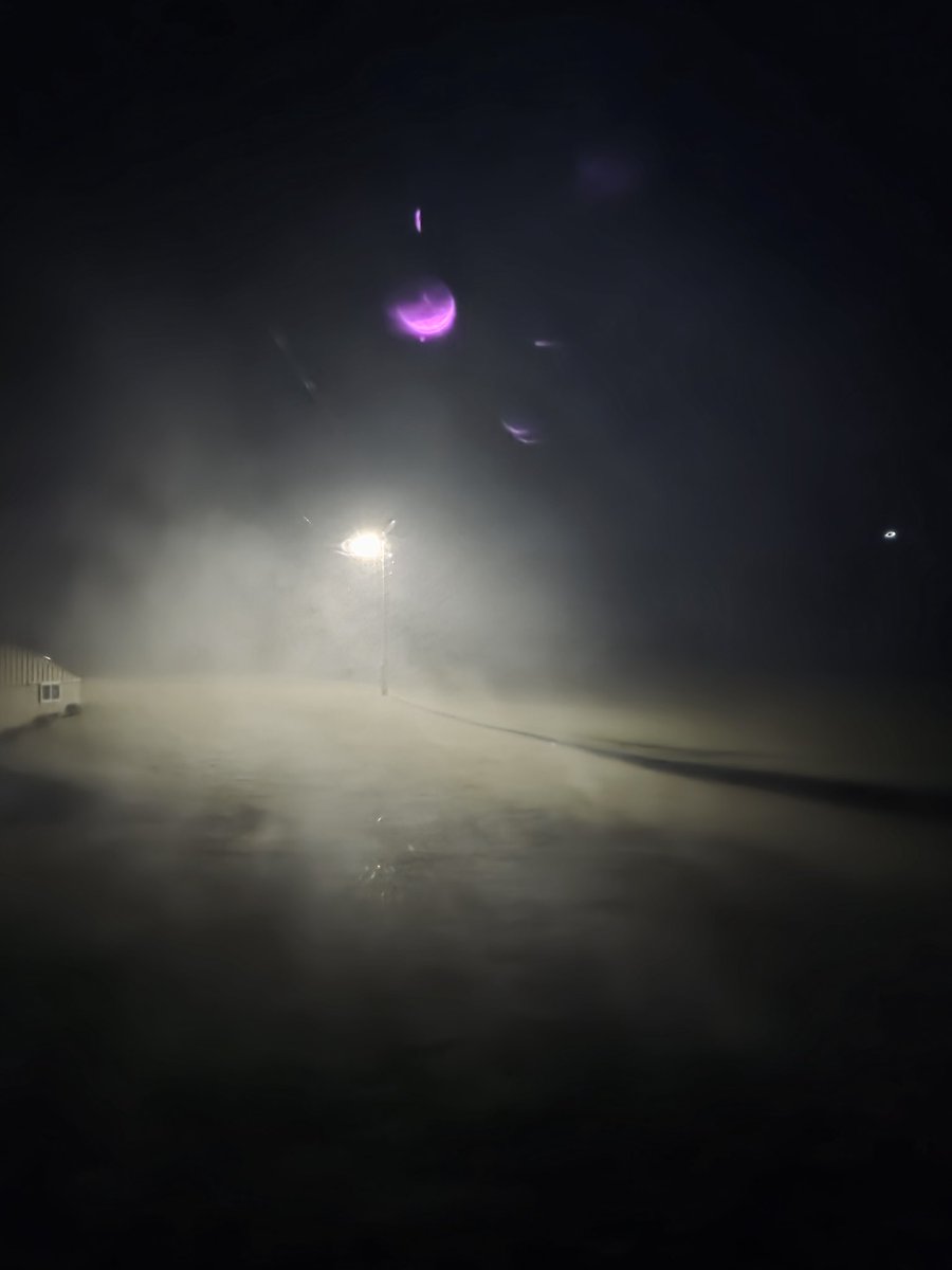 raycemonahan's tweet photo. Current conditions at 9:25pm 4 miles NW of Akron, IA. #SDwx @NWSSiouxFalls @weatherchannel @ryanhallyall https://t.co/jse3Tqfjq4