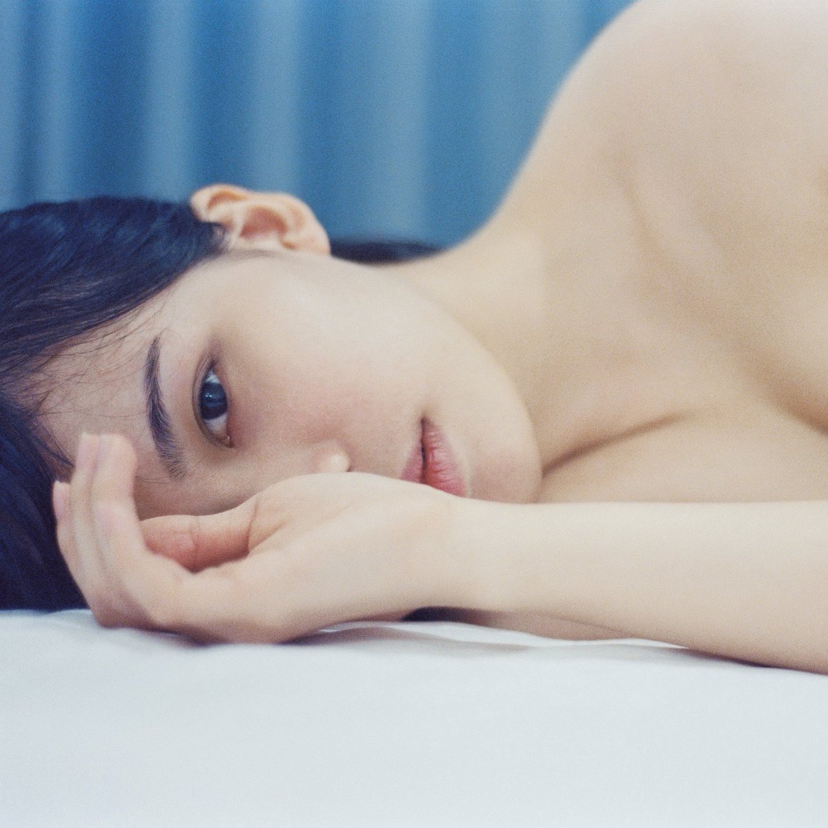 LionPig_'s tweet photo. 我不敢写日记因为我对自己也说谎 ​。

#FineArtNude 
#BodyAsArt 
#MinimalistNude https://t.co/5cd4Q9kGAv