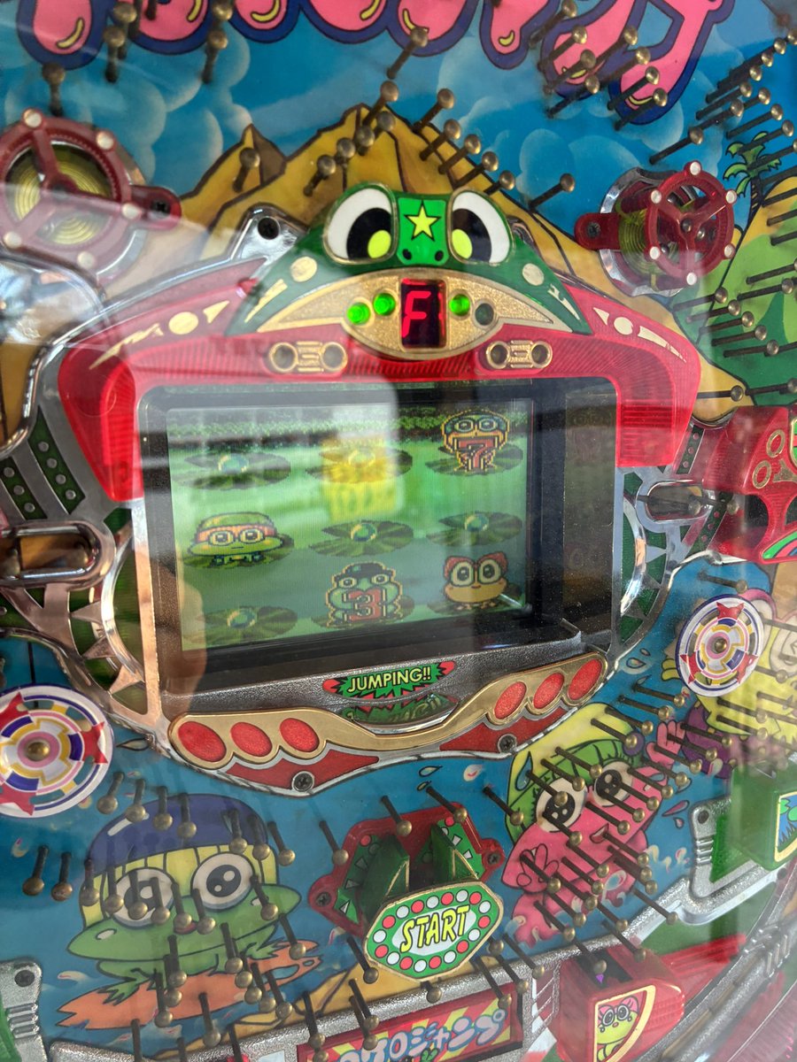 Sho_GS131's tweet photo. パチンコケロケロジャンプ
玉弾き安定しません。わかる方はすぐ治ると思います
かなり状態良し。ドアキーあります
10000円　引き取り限定
#パチンコ　#家スロ　#家パチ　#平成 https://t.co/vwPa4kg3yS