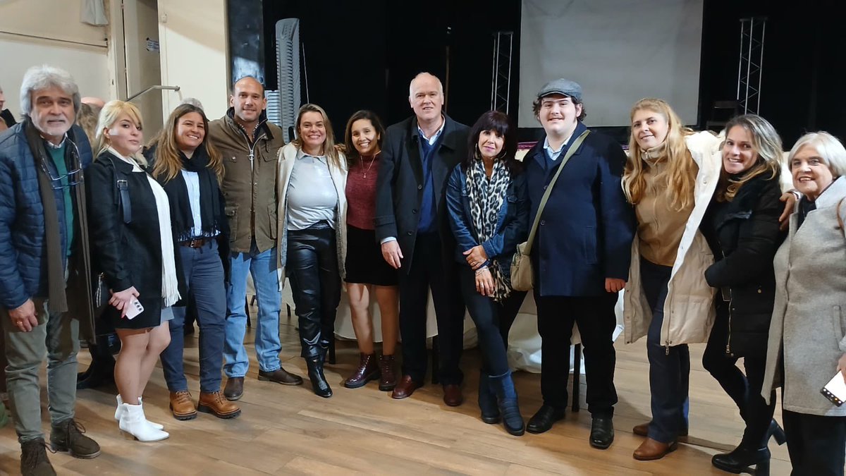 Juan Jose Olaizola (@juanjoolaizola) on Twitter photo En el Municipio C, con un grupo de compañeros, en el acto de reconocimiento a <a href="/MartinLemaUy/">Martin Lema</a> organizado por Miguel Di Ruocco en el Club Vramian. En el Municipio C, con un grupo de compañeros, en el acto de reconocimiento a <a href="/MartinLemaUy/">Martin Lema</a> organizado por Miguel Di Ruocco en el Club Vramian.