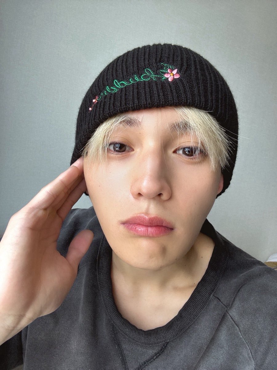 FANTASTICS buddix(バディ) Logo Beanie VERTICAL_GARAGE on X: