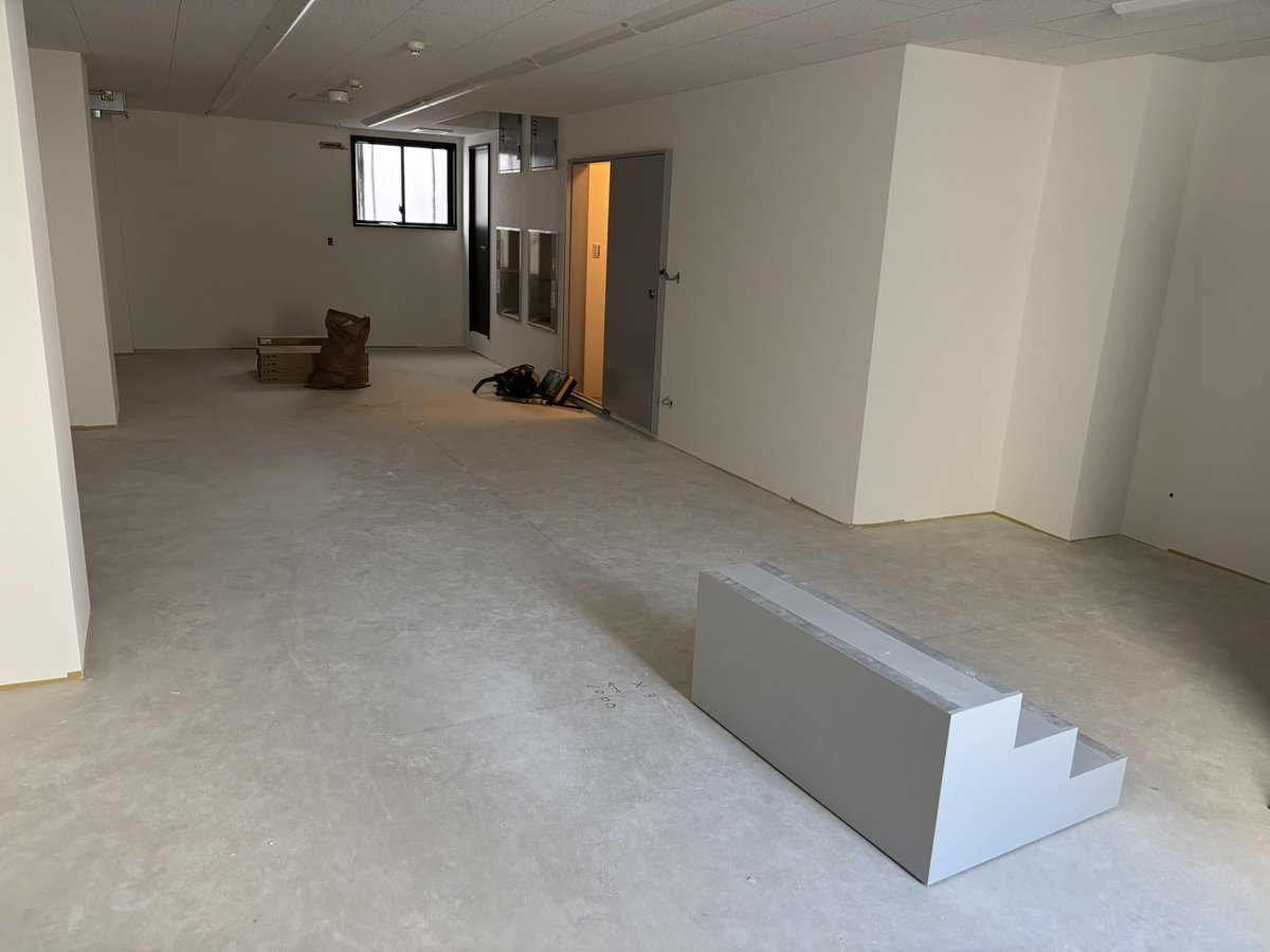 皆様、こんにちは☀
工事も着々と進んでおります！🐕

近日中に開店日のお知らせが出来ると思いますので続報をお待ちください🙇‍♂