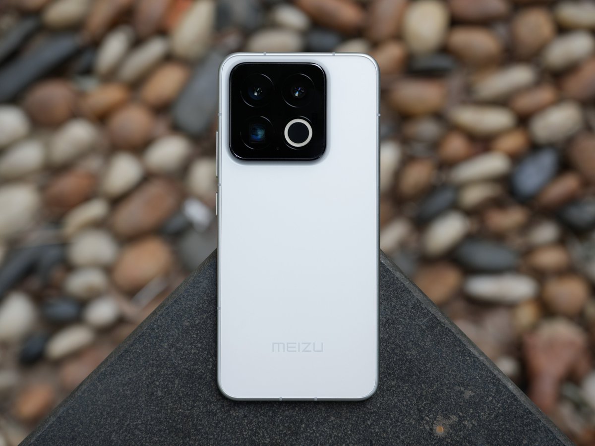 Meizu 22 is coming,
Snapdragon 8s Gen 4,
6.3" OLED screen,
3x periscope telephoto.