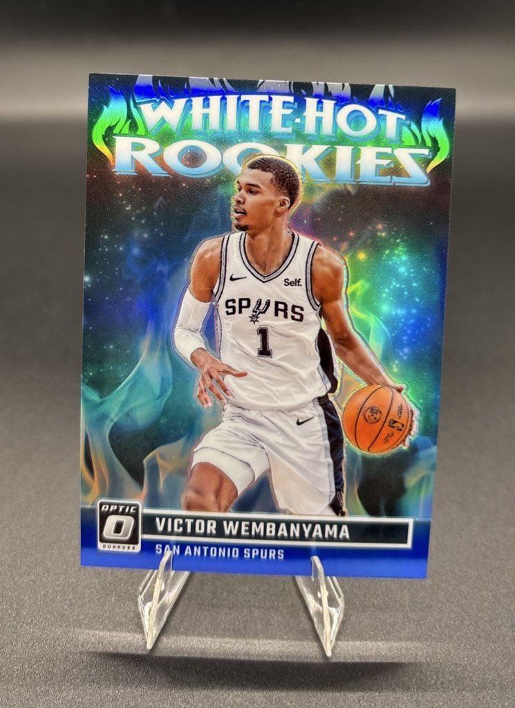 Austin_Smith83's tweet image. Ant GOLD Game Worn #d5/10 ($300)
💥 KABOOM 💥 ($400)
Wemby Blue White Hot /85 ($230)
Maxwell Checkeboard CASE HIT ($45)
All prices shipped BMWT
#thehobby #NbaCardsAddict