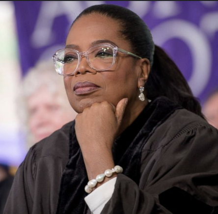 HustleBitch_'s tweet image. 🚨BREAKING: OPRAH’S PRIVATE ROAD FROM WAILEA TO KULA IS SHUT

The route could’ve helped coastal residents escape to higher ground fast, but it’s CLOSED.

Hawaii is under tsunami warning.
Why block an evacuation path?