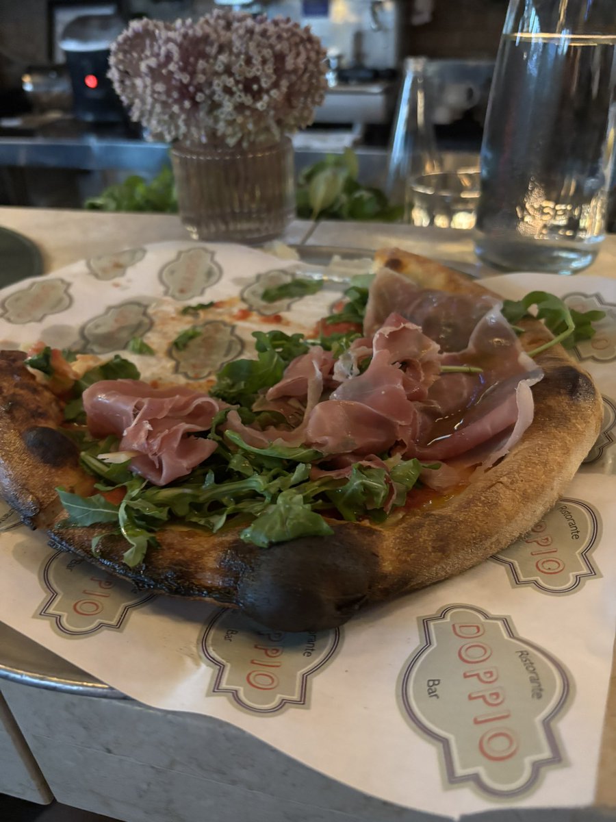 zebra3V1's tweet image. Pizza and Ice Tea.  Greenwich.