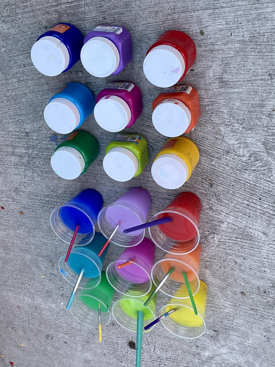 🎨