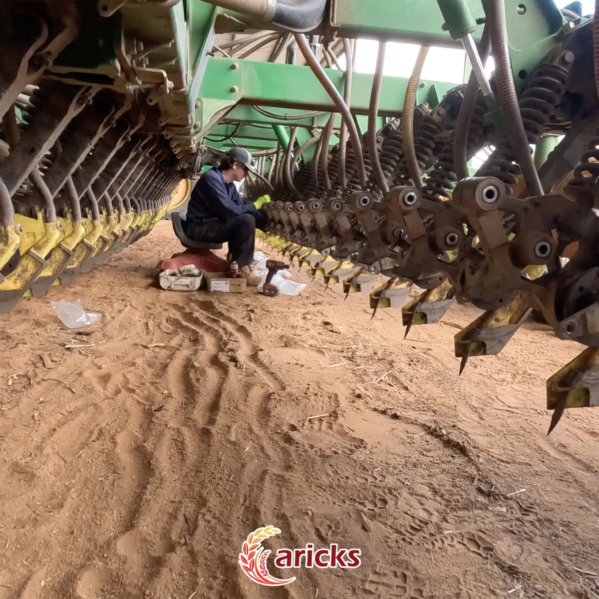 We stay hands-on because we know what it takes.
Every piece we build reflects real-time in the field.

👉 Aricks stands for durability, legacy, and getting it right.

#jd #JohnDeere #farm #AG #Agriculture