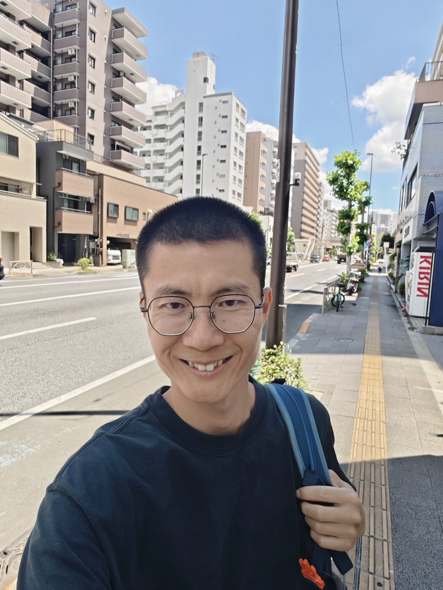 这才刚开学三周，马上8月2号就放暑假了。两周假期，寸头再次整起来，准备迎接繁忙的工作！