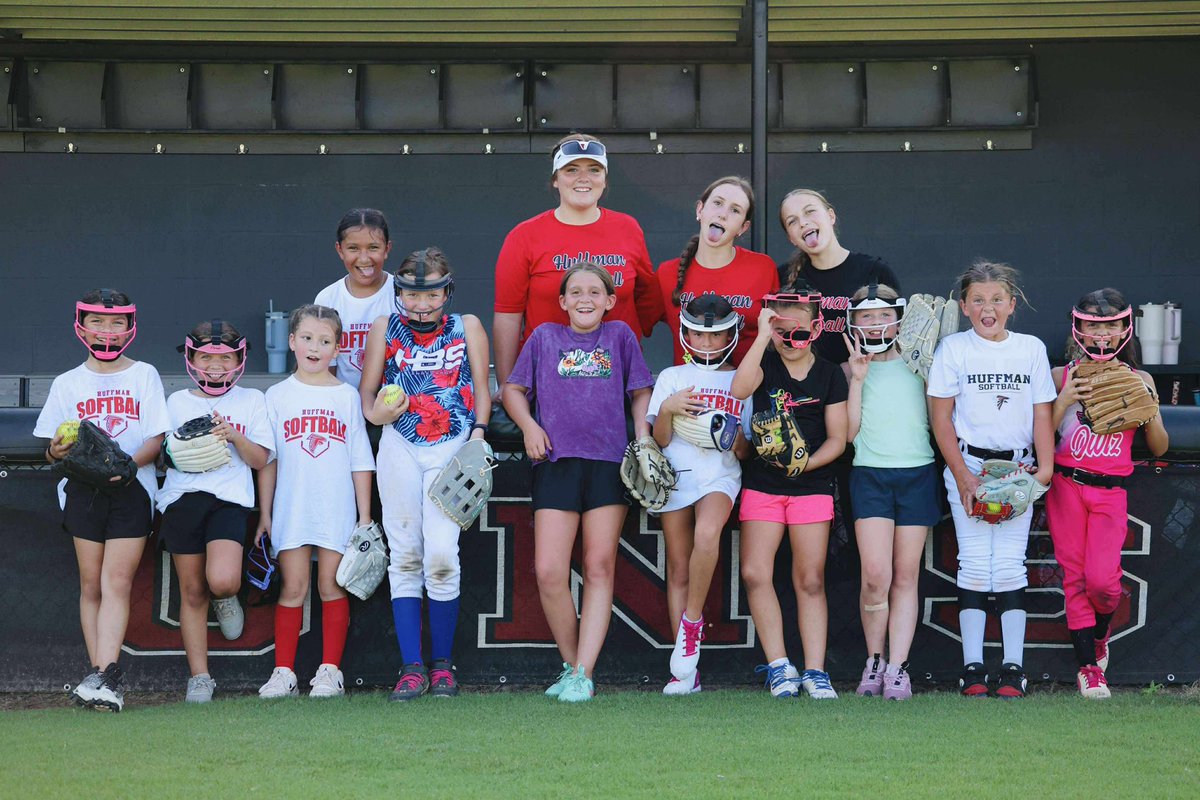 ladyfalcon_SB tweet picture