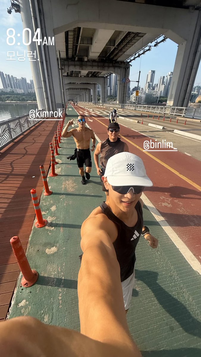 250730 Minho update 
🏊‍♂️ 🤩🤩🤩
 #샤이니 #SHINee #Minho #민호
