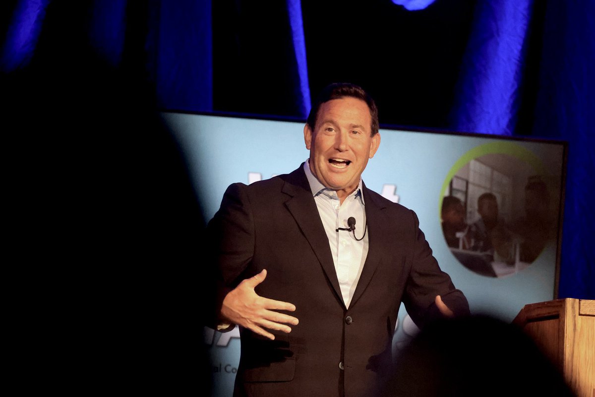 .<a href="/JonGordon11/">Jon Gordon</a>, you are an inspiration! Thank you for your message to over 700 school leaders— FUEL for YOU: Feed the positive, Uplift your mind, Encourage others, and Love it! Keep doing great things. Proud of you! 🇺🇸