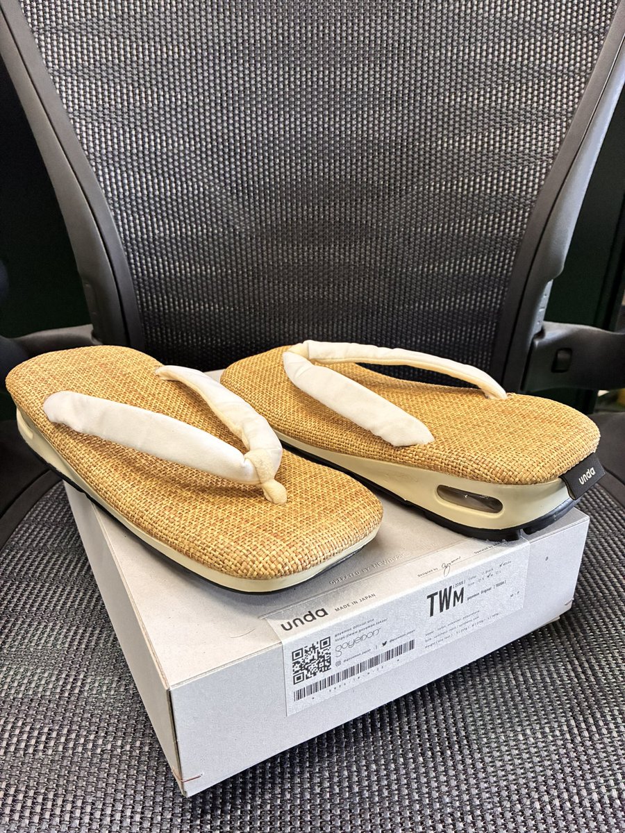 今さら感はありますが雪駄を新調

ちなみに祭りは地下足袋履かず
雪駄orあさぶら派

#goemon
#unda
#雲駄