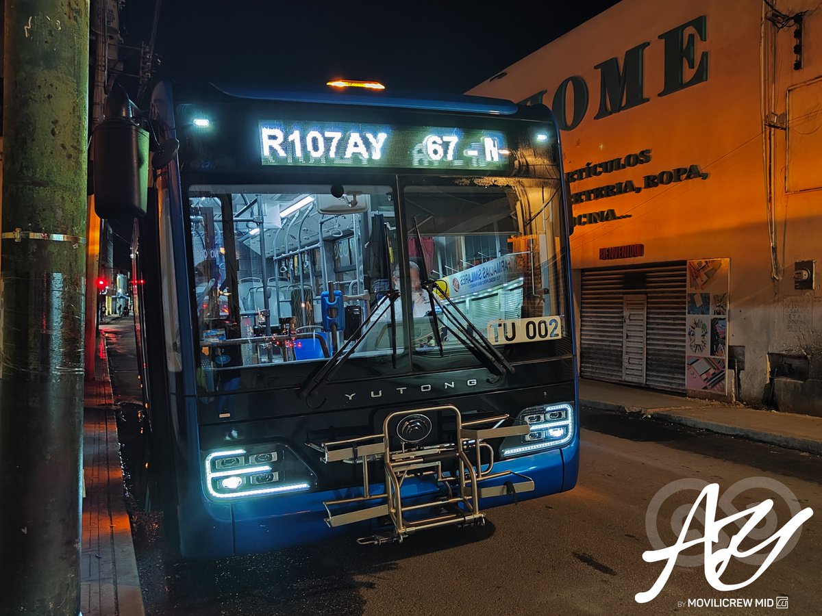 tecnochan's tweet photo. El último de la noche 🚍🌃
#VaYVen #Yutong #hibrido #CORPA https://t.co/036DOD3cQV